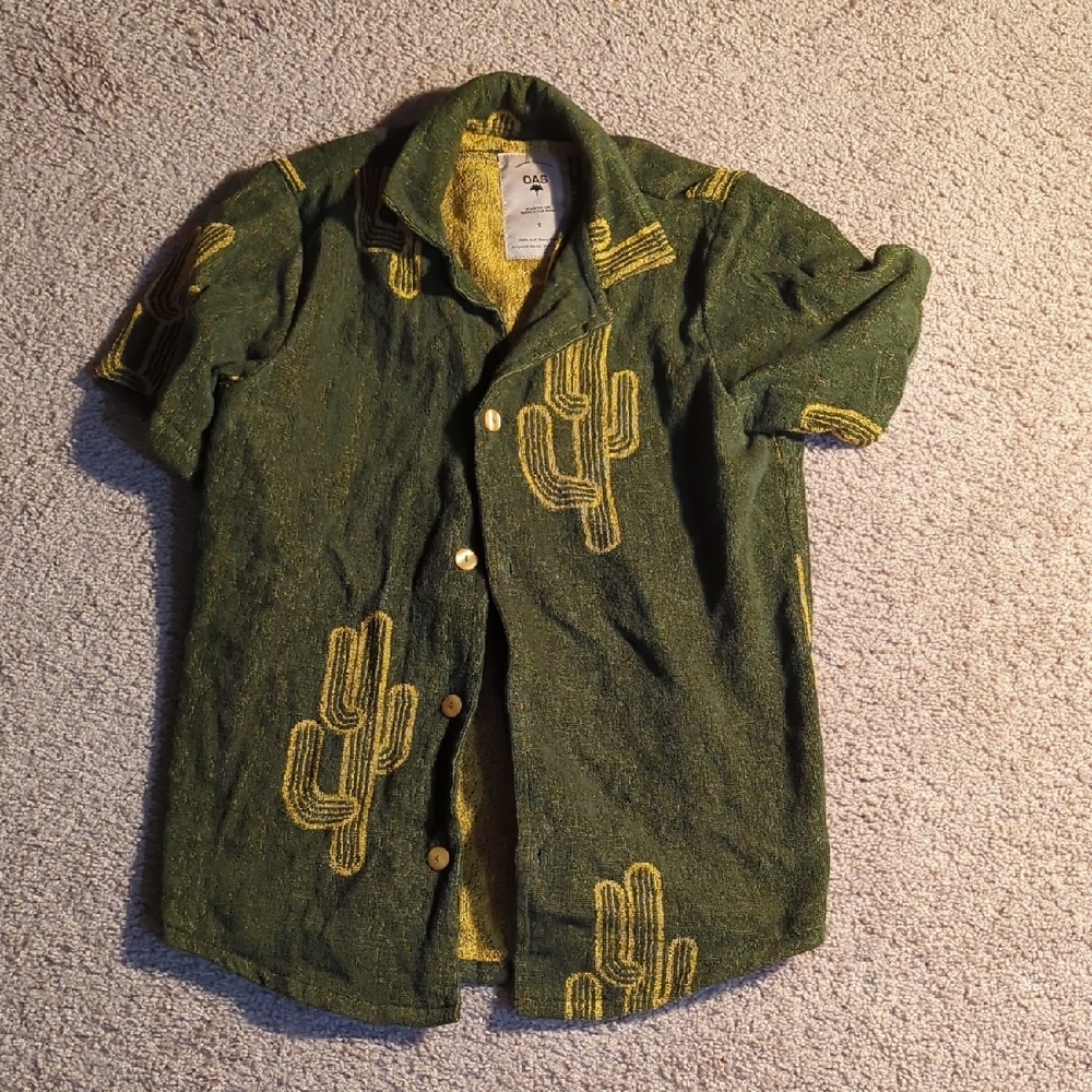 OAS Olive Green Short-Sleeve Button-Down Terry Shirt with Yellow Cactus Motifs